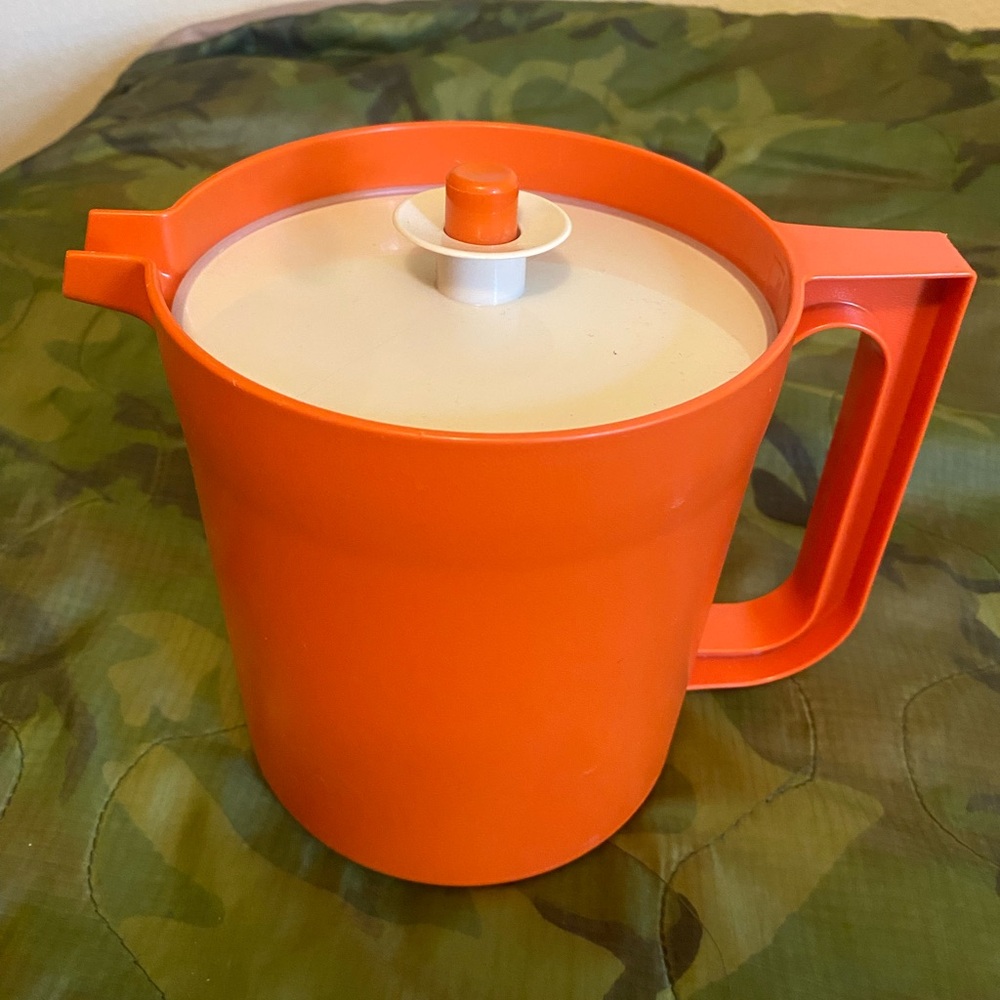 Vintage Burnt Orange Tupperware Pitcher with White Lid 1.5 Quarts